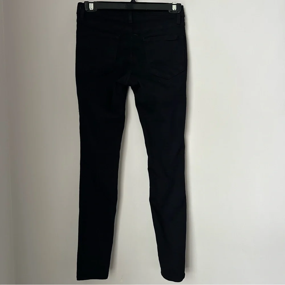 FRAME Le Skinny de Jeanne Distressed Jeans - Picture 3 of 12